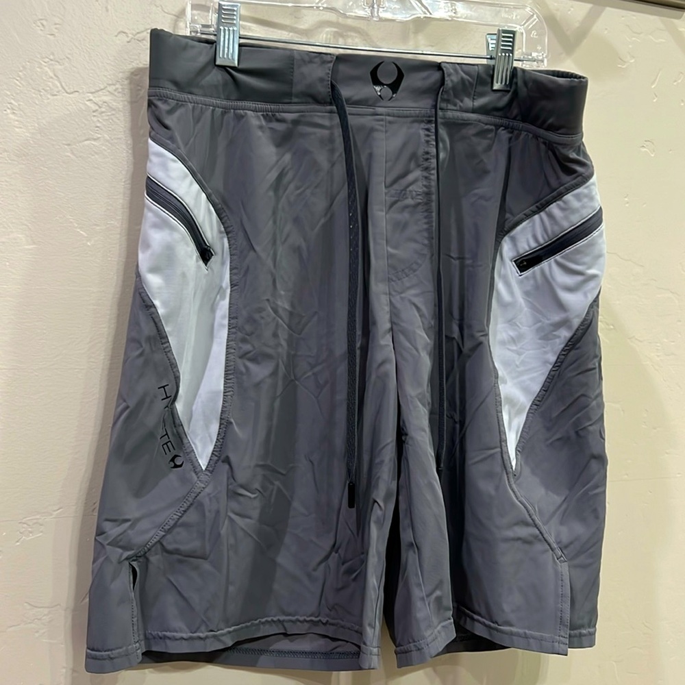 Hylete Mens shorts 9” Medium unlined
